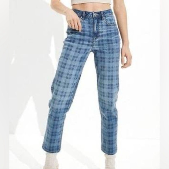 American Eagle Outfitters Denim - American Eagle Mom Straight Jean